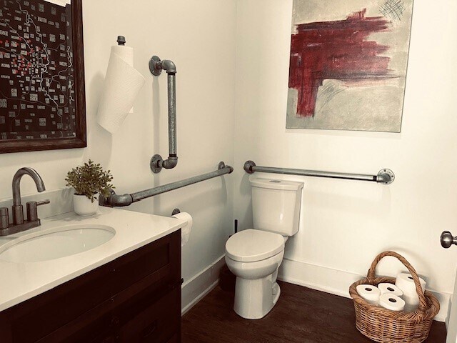 More Photos Of 241 W 38th St, Indianapolis Office Residential For Sale