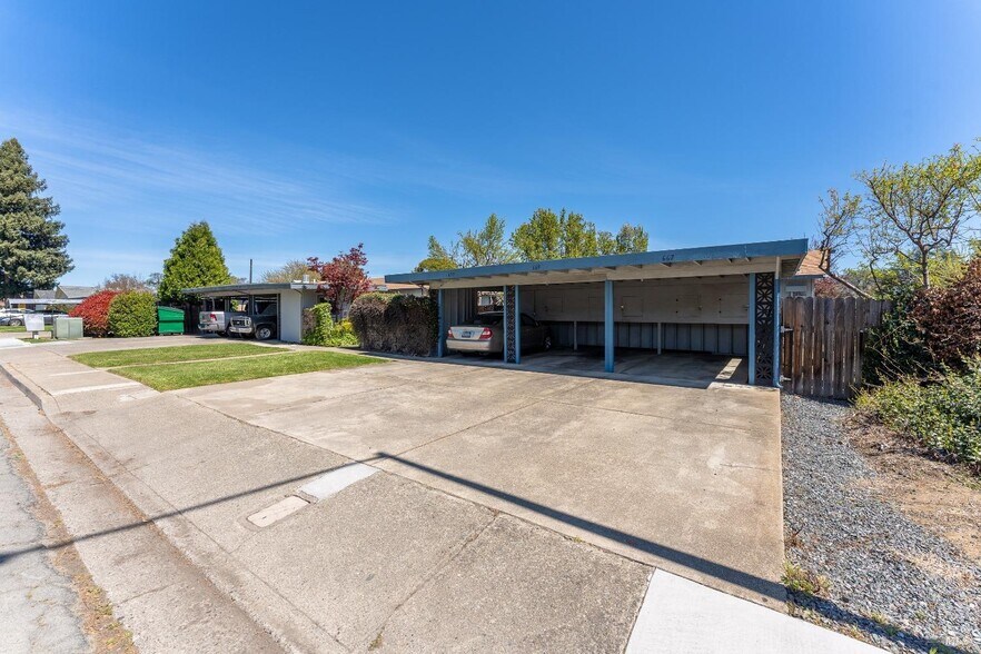 More Photos Of 649 Leslie St, Ukiah Apartments For Sale