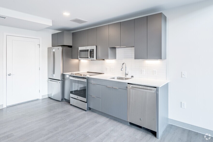 More Photos Of 125 Clifford St, Providence Apartments For Lease