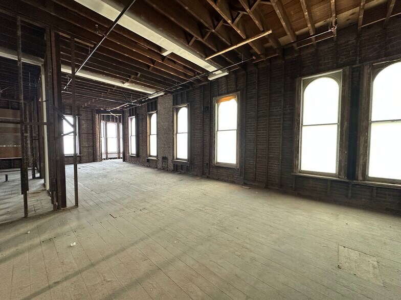 More Photos Of 82-96 E Santa Clara St, San Jose Office For Sale