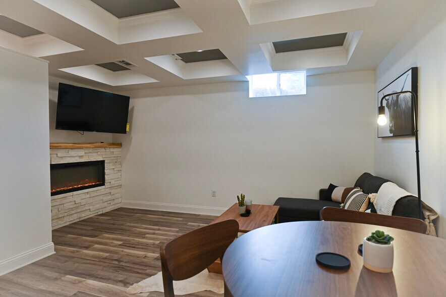 More Photos Of 5519 Northwest Radial Hwy, Omaha Medical For Sale