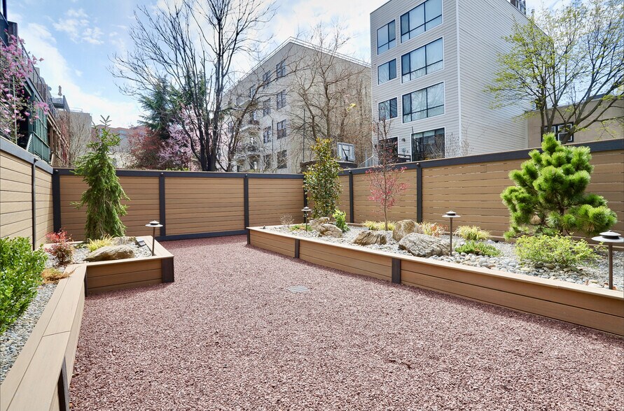 Primary Photo Of 557 1st St, Hoboken Storefront Retail Residential For Lease