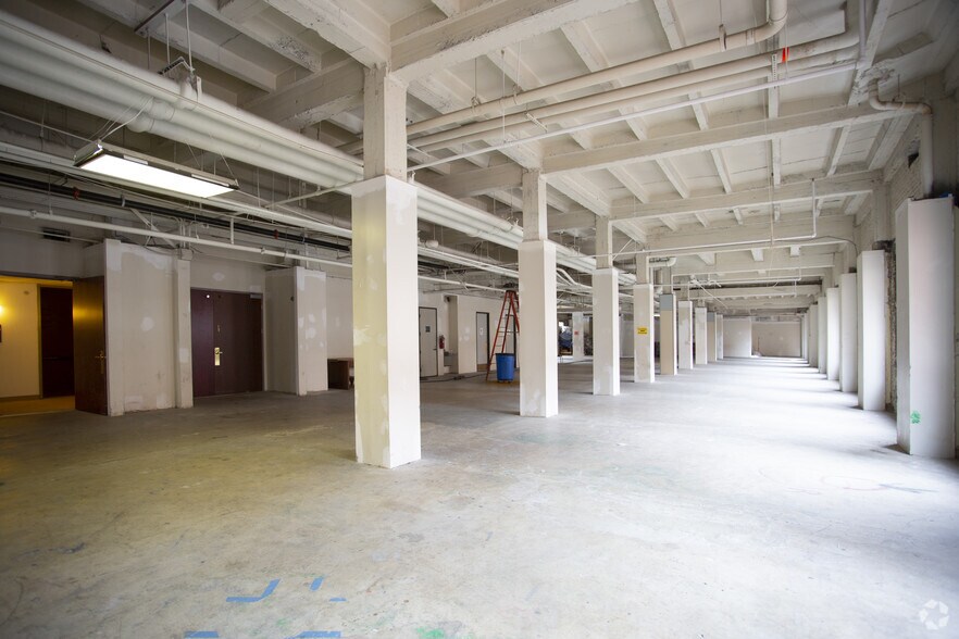 More Photos Of 520 S Grand Ave, Los Angeles Office For Lease