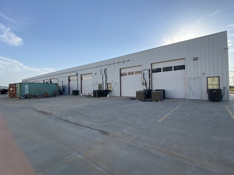 More Photos Of 4200 28th Ave, Norman Warehouse For Sale