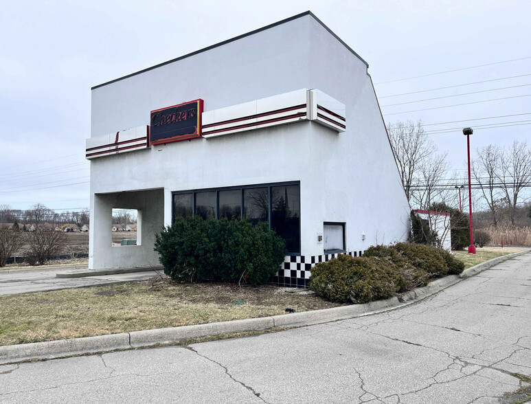 Primary Photo Of 29610 23 Mile Rd, Chesterfield Fast Food For Sale