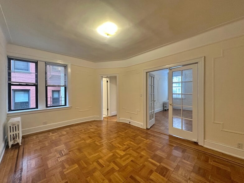 More Photos Of 3014 29th St, Long Island City Apartments For Sale