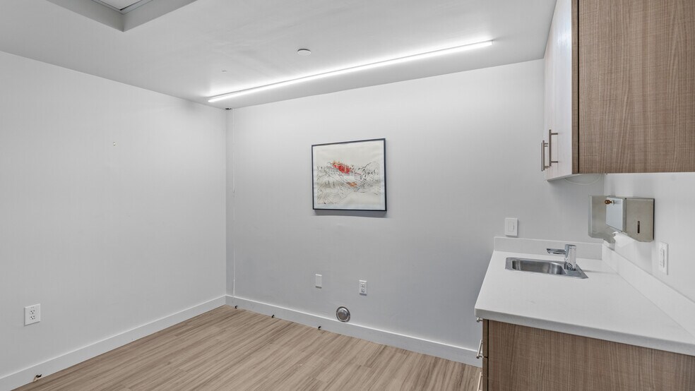 More Photos Of 111 Chestnut St, Providence Office For Lease