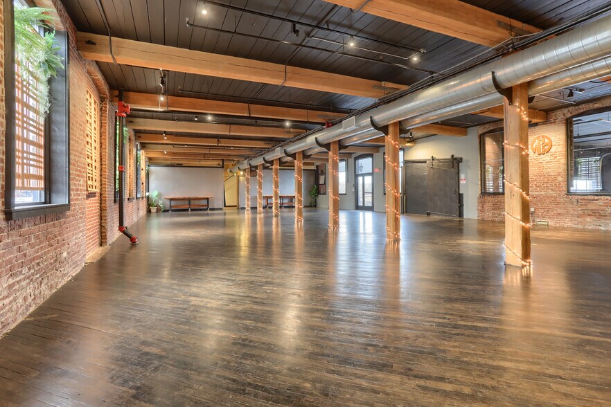 More Photos Of 124 N. 5th Street, Lebanon Warehouse For Sale