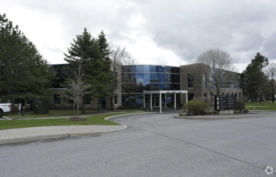 More Photos Of 600 Terry Fox Dr, Ottawa Office For Lease