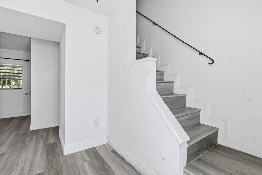 More Photos Of 1542 NW 35th St, Miami Apartments For Sale