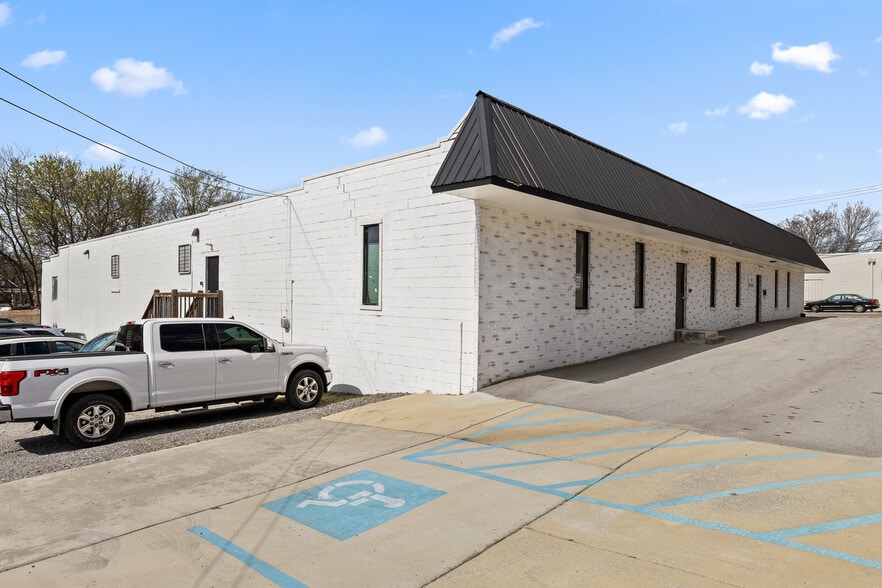 More Photos Of 3801 Dodds Ave, Chattanooga Warehouse For Lease