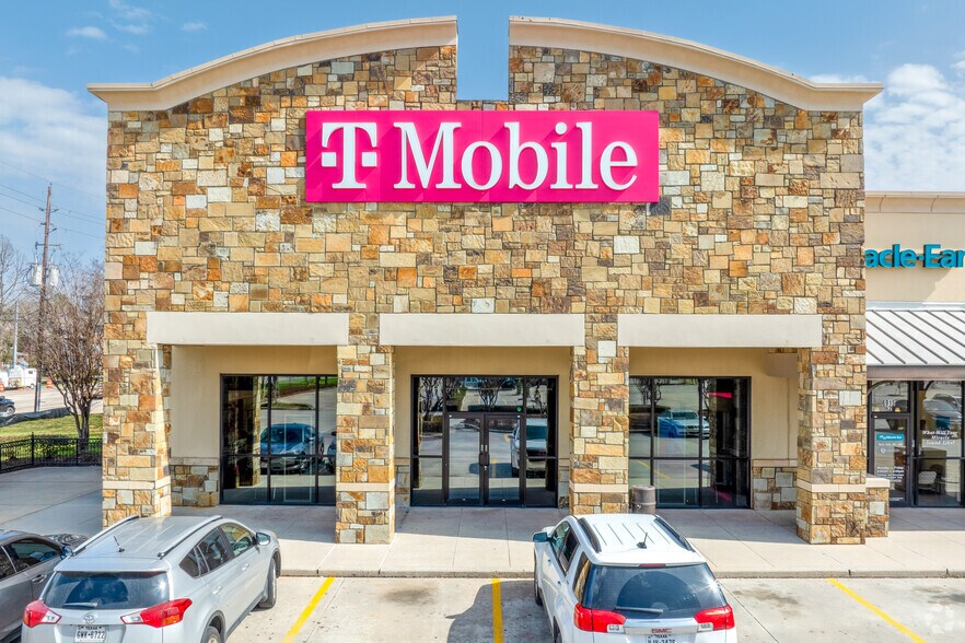 More Photos Of 6927 FM 1960 Rd W, Houston Unknown For Lease