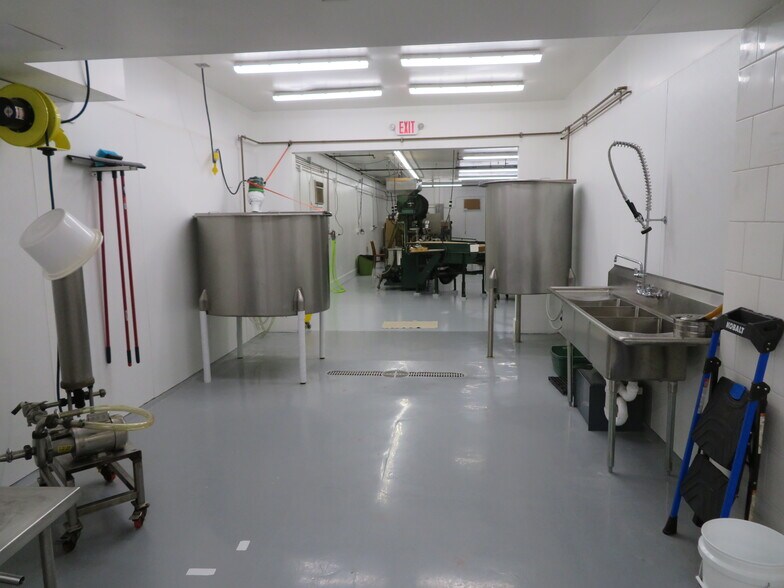 More Photos Of 100 Homestead Ave, Hillsboro Warehouse For Sale