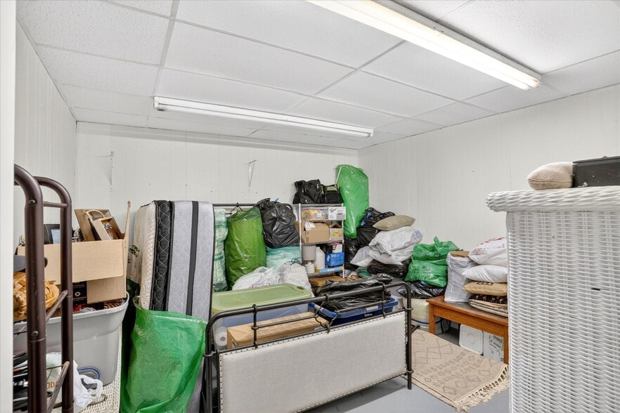 More Photos Of 33 W Olive St, Aurora General Retail For Sale