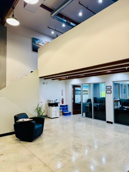 More Photos Of 2368 Eastman Ave, Ventura Distribution For Sale