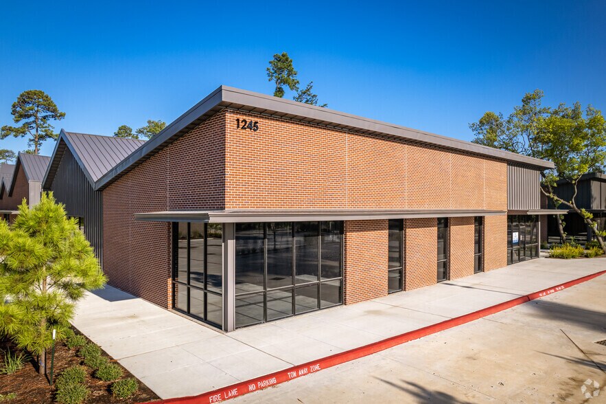 More Photos Of I-45 & Crescent Campus Blvd, Conroe Unknown For Lease