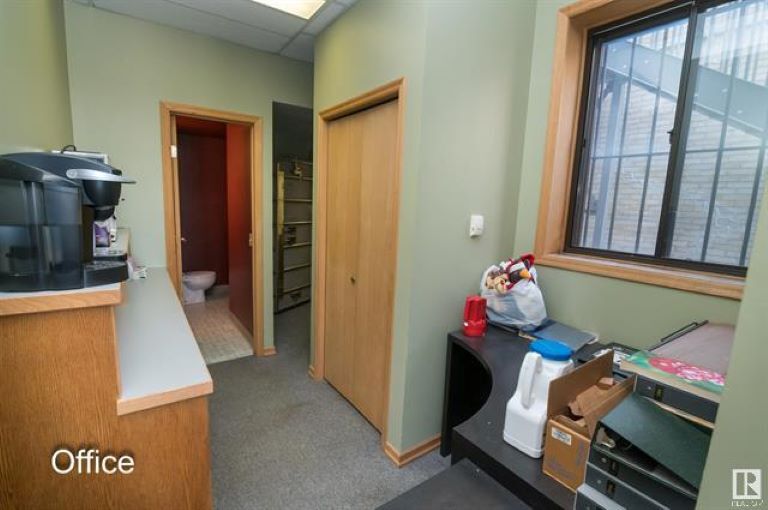 More Photos Of 10201 100 Av, Morinville Office Residential For Sale