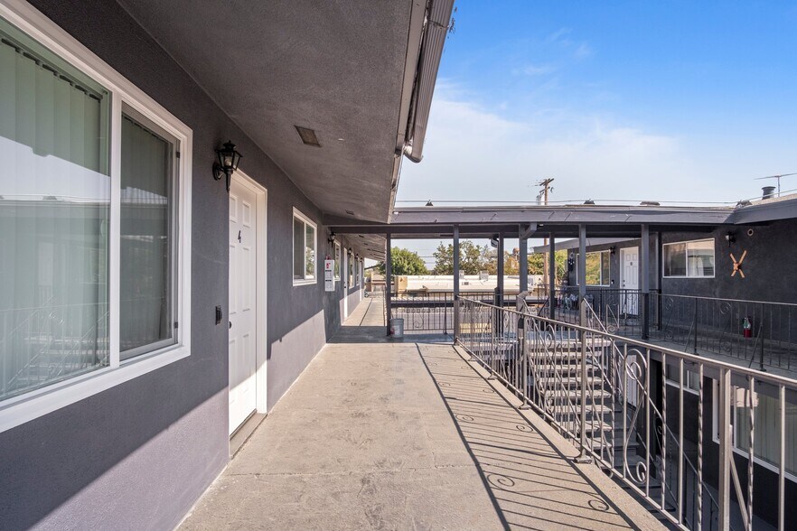 More Photos Of 116 Covena Ave, Modesto Apartments For Sale