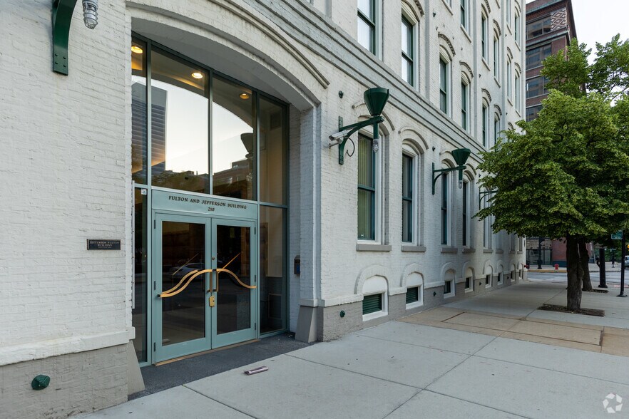 More Photos Of 607 W Fulton St, Chicago Loft Creative Space For Lease