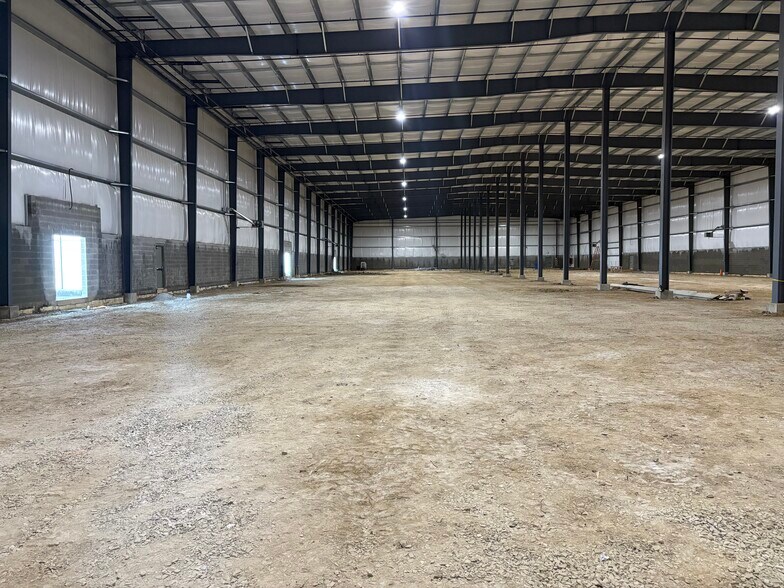 More Photos Of 751 Mountain View Dr, Smithfield Distribution For Lease