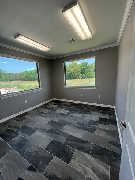 More Photos Of 2743 Smith Ranch Rd, Pearland Loft Creative Space For Sale