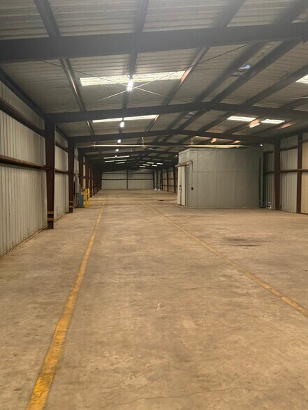 More Photos Of 15046 Grant Rd, Cypress Warehouse For Lease