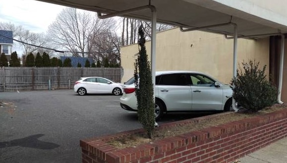 More Photos Of 1356 Willis Ave, Albertson Freestanding For Lease