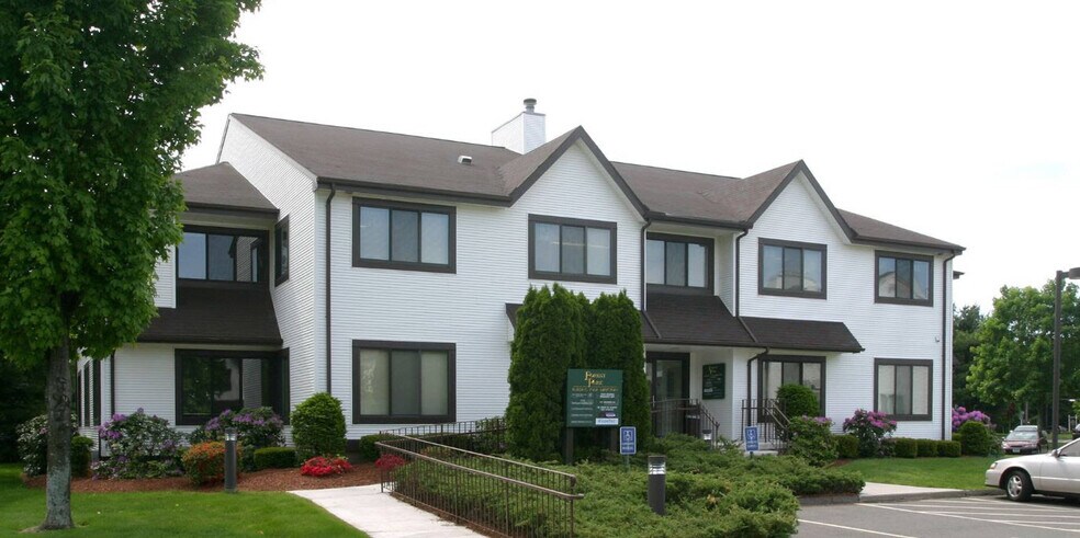 More Photos Of 2 Forest Park Dr, Farmington Unknown For Lease