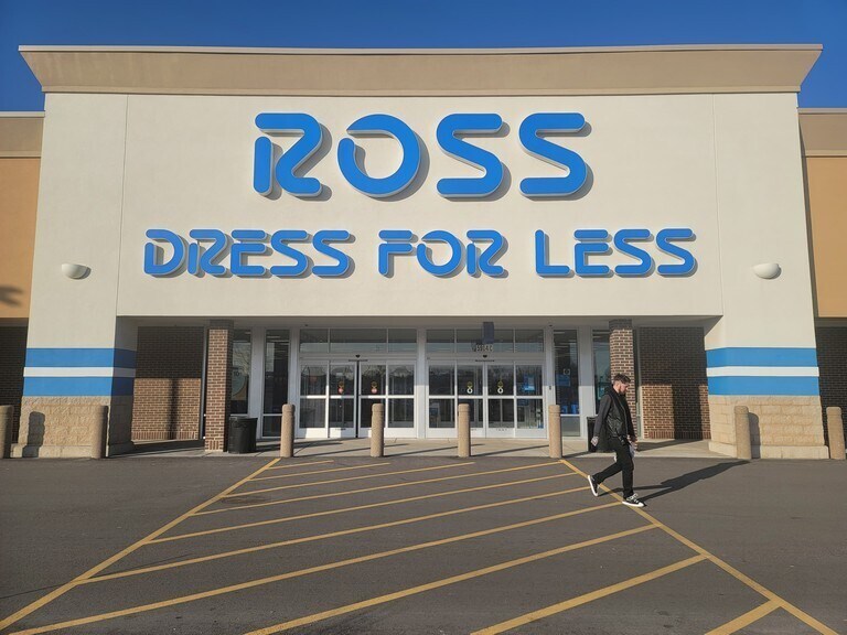 More Photos Of 5910-5960 75th St, Kenosha Unknown For Lease