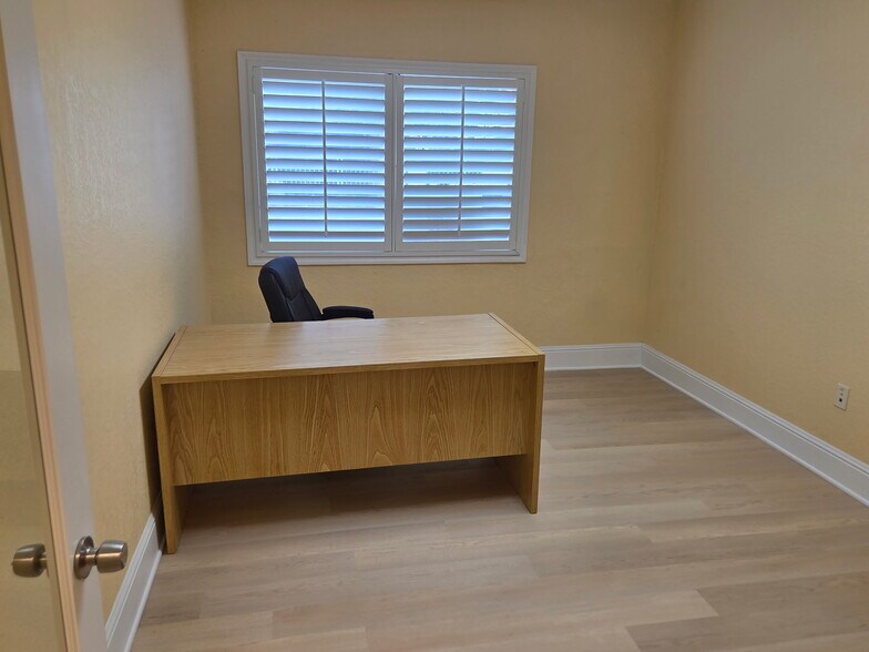 More Photos Of 1515 Smith St, Orlando Warehouse For Lease