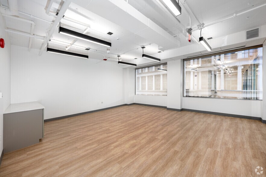 More Photos Of 1156 15th St NW, Washington Office For Lease