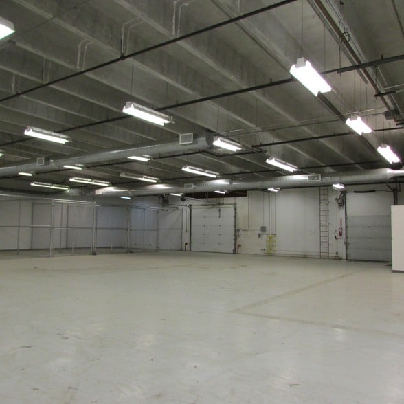 More Photos Of 8955 Drennan Rd, Colorado Springs Flex For Sale