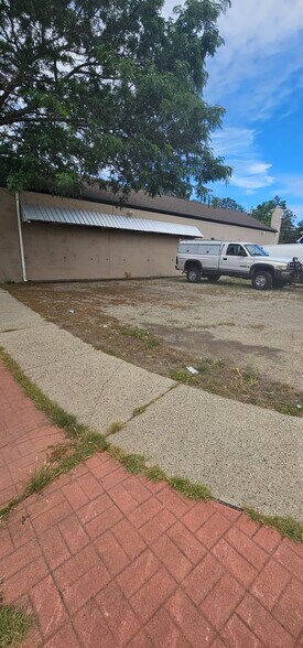 More Photos Of 99 Carleton Ave, Islip Terrace General Retail For Sale