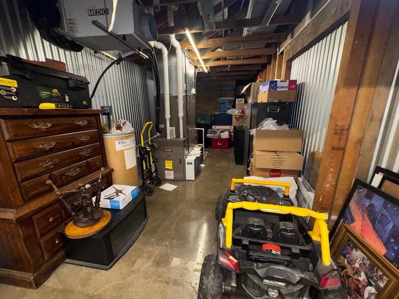 More Photos Of 1600 McPherson Ave, Council Bluffs Self Storage For Sale