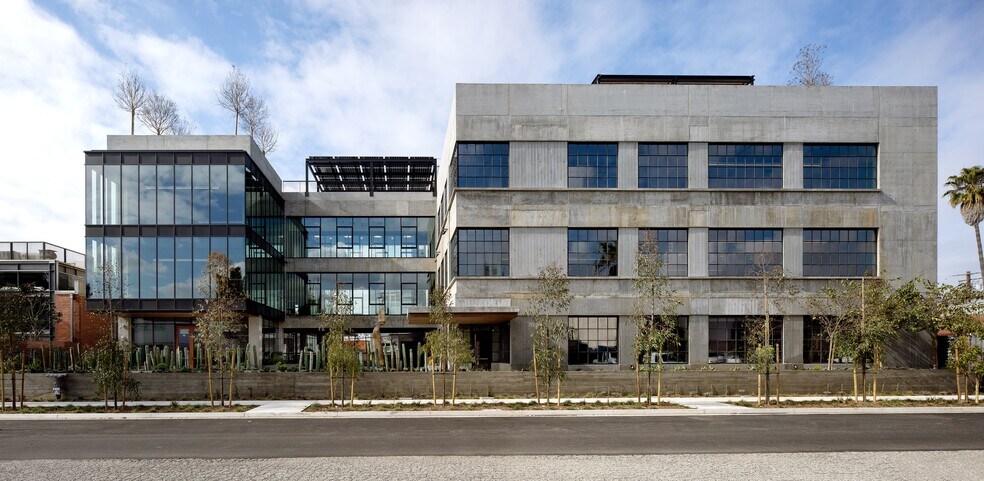 More Photos Of 1650 Euclid St, Santa Monica Office For Sale