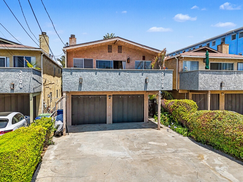 Primary Photo Of 2008 Canal St, Venice Apartments For Sale