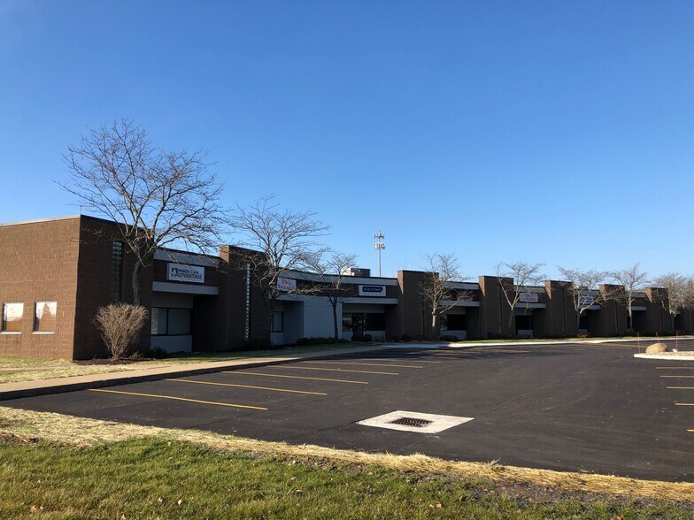 More Photos Of 5590 Lauby Rd, Canton Office For Lease