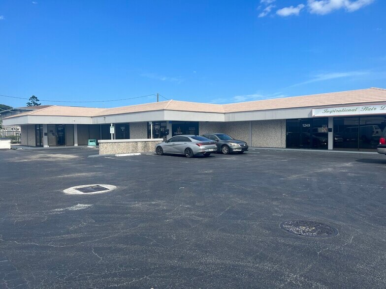 More Photos Of 1249-1263 10th St, Lake Park Storefront For Lease