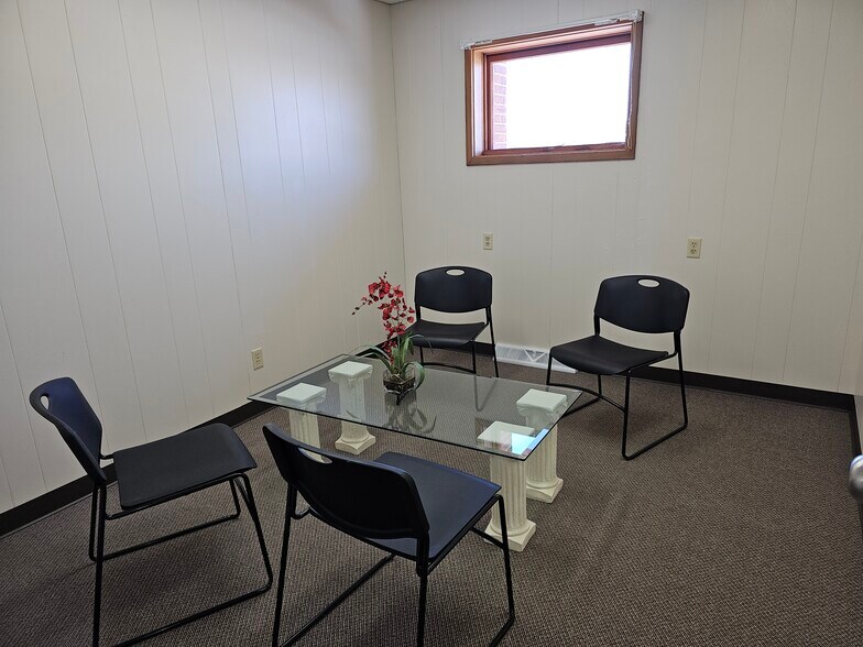 More Photos Of 350 Alberta Dr, Amherst Office For Sale