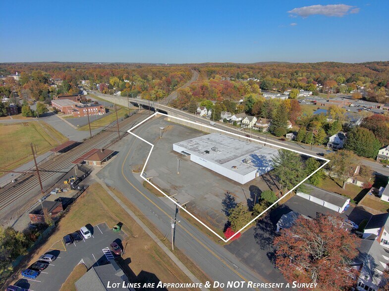 More Photos Of 406 Bow St, Elkton Flex For Sale