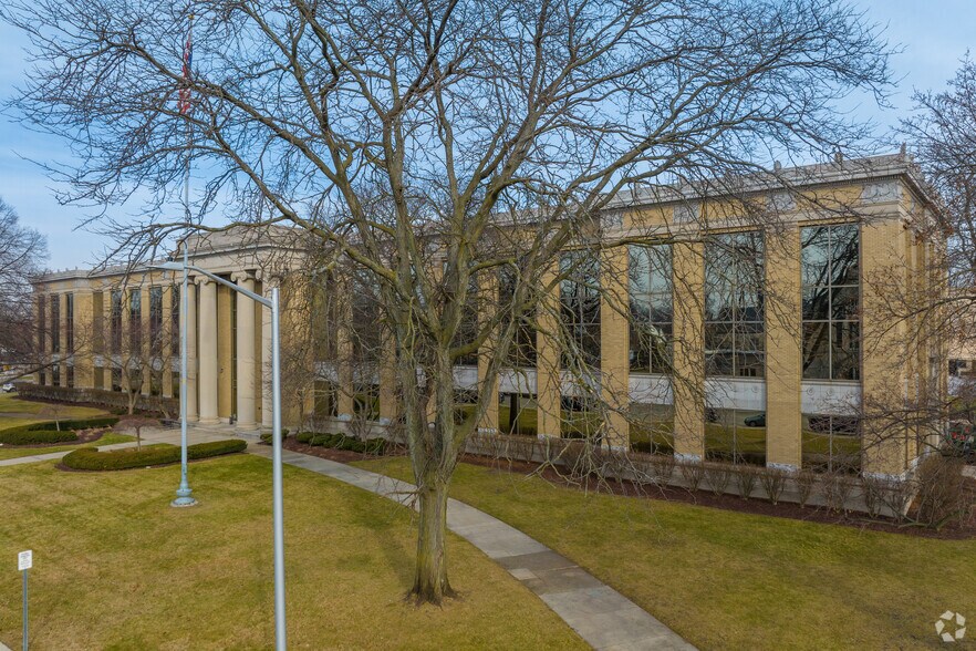 More Photos Of 835 Mason St, Dearborn Office For Lease