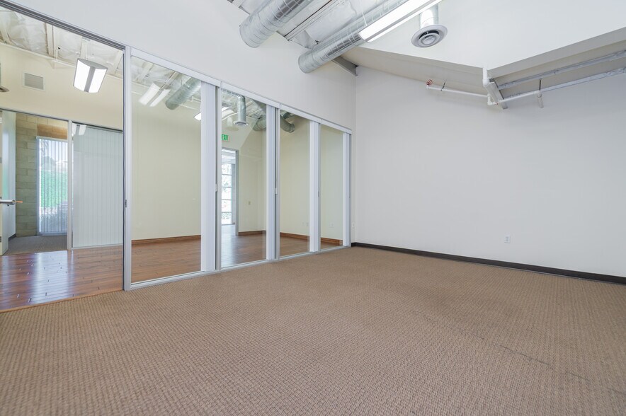 More Photos Of 8925 Research Dr, Irvine Office For Sale