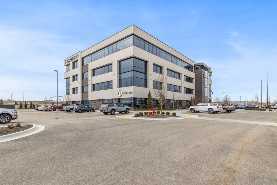 More Photos Of 2929 W Navigator Dr, Meridian Office For Lease