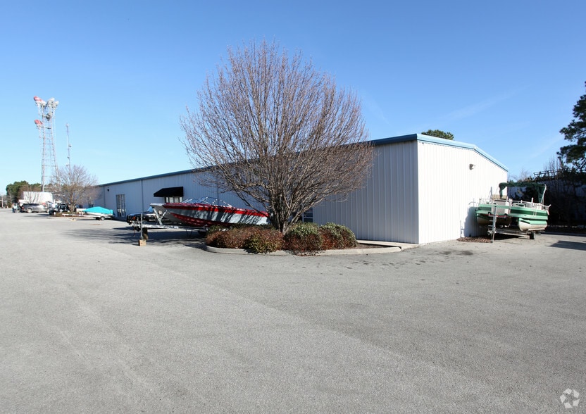 More Photos Of 6600 Windmill Way, Wilmington Industrial For Lease