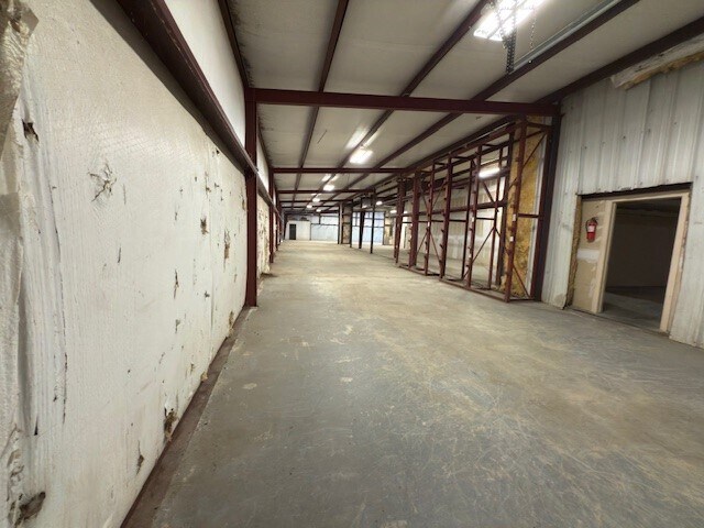 More Photos Of 1600 S Main St, Mcalester Industrial For Lease