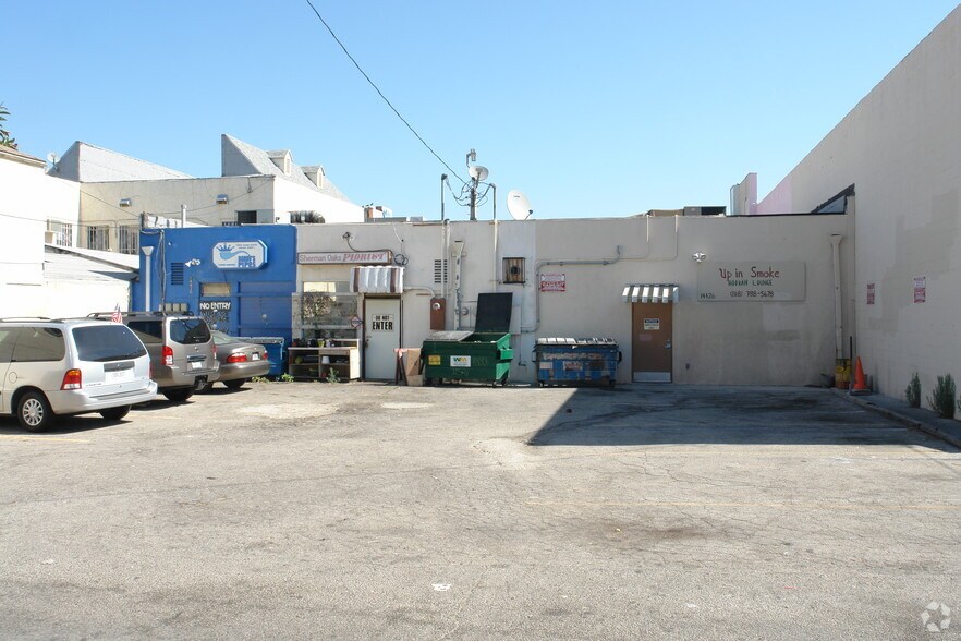 More Photos Of 14426-14430 Ventura Blvd, Sherman Oaks Storefront For Lease