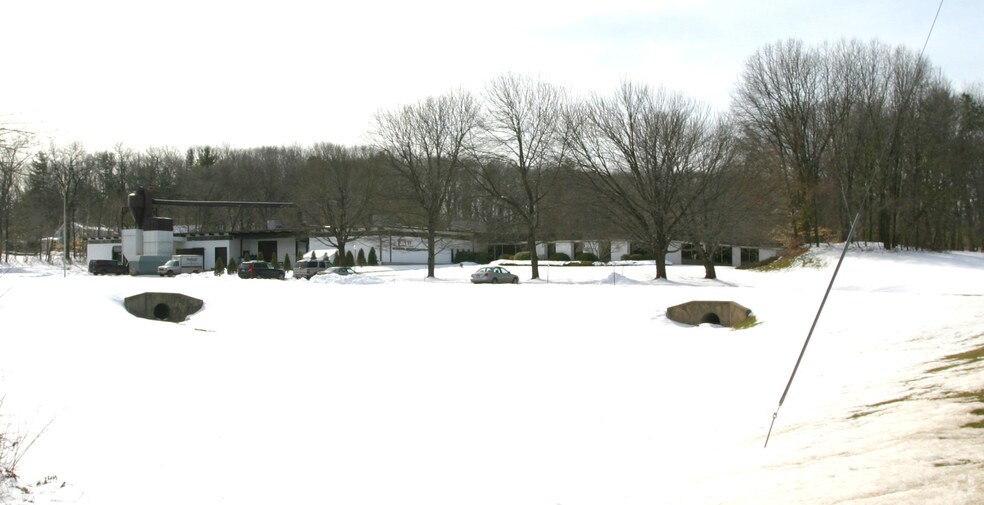 More Photos Of 72 Northwest Dr, Plainville Manufacturing For Sale