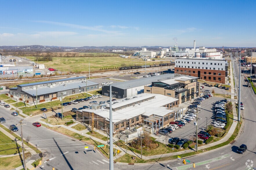 More Photos Of 5022-5026 Centennial Blvd, Nashville Unknown For Lease