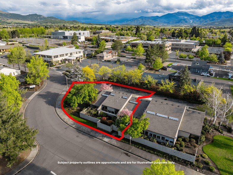 More Photos Of 537 Murphy Rd, Medford Medical For Lease