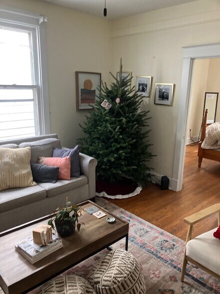 More Photos Of 80-82 Maryland Ave, Annapolis Storefront Retail Residential For Sale